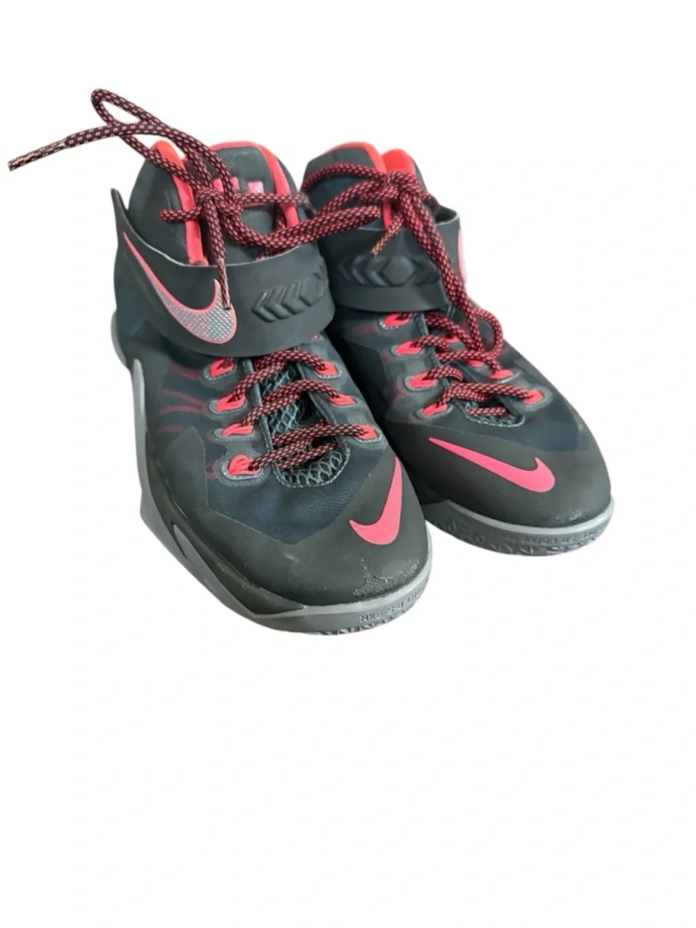 Nike LeBron James Youth Basketball Shoe